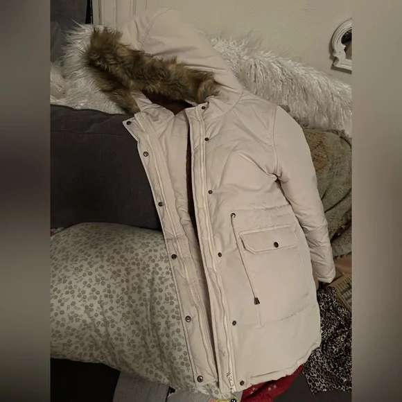 Sold - Picture 8 of 9